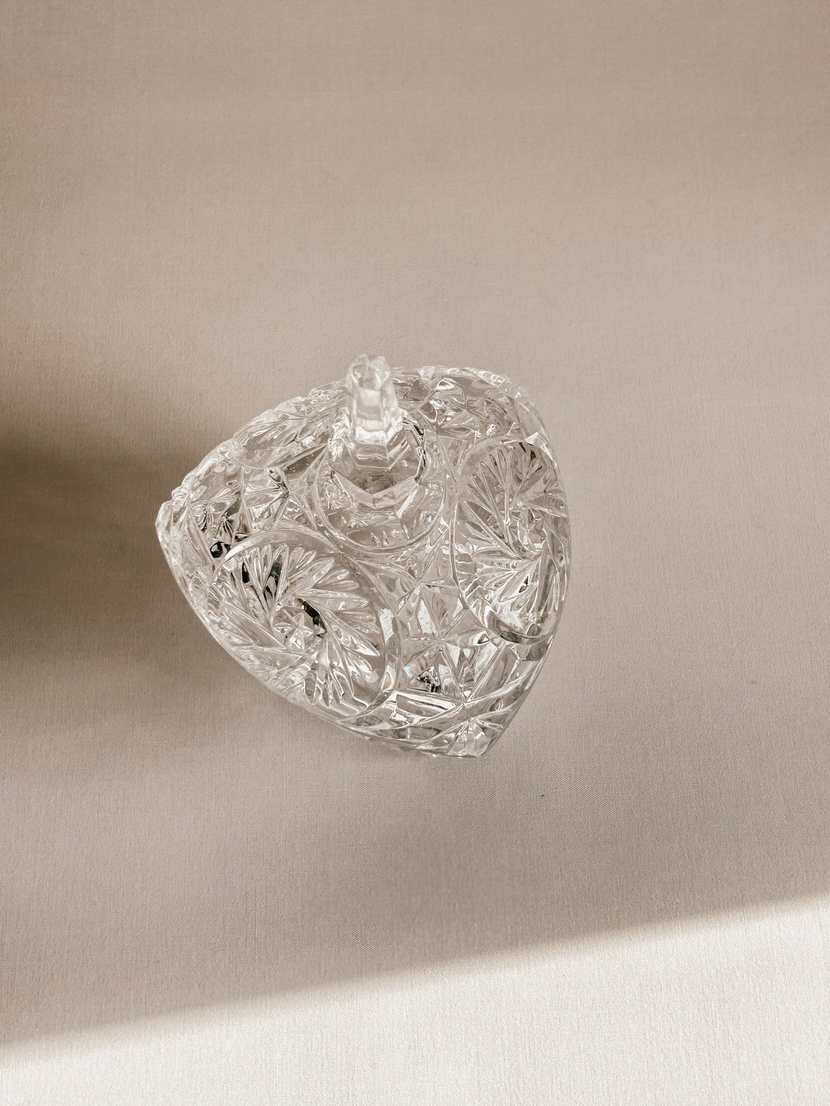 Vintage krystalbonbonnière | Stjerneknop & ornamenteret topknop