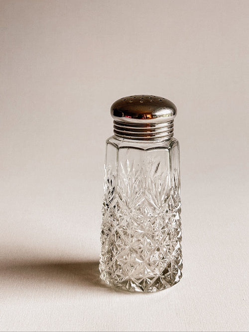 Vintage sukkerstrøer i glas | Diamantstribet mønster