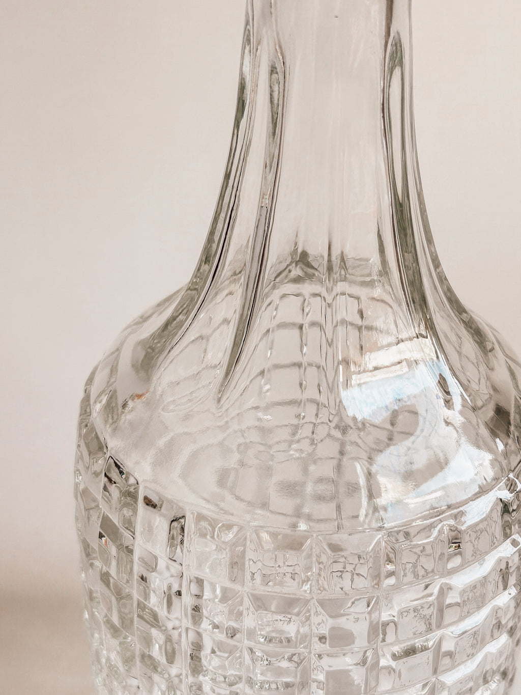 Vintage-presseglas-karaffel | Geometrisk gittermønster
