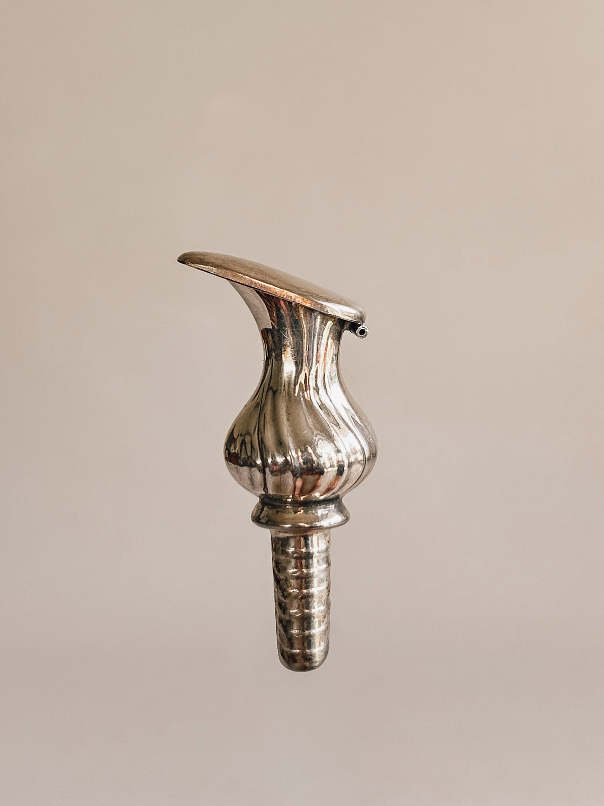 Silver-Tone Bottle Stopper | Fluted Design
