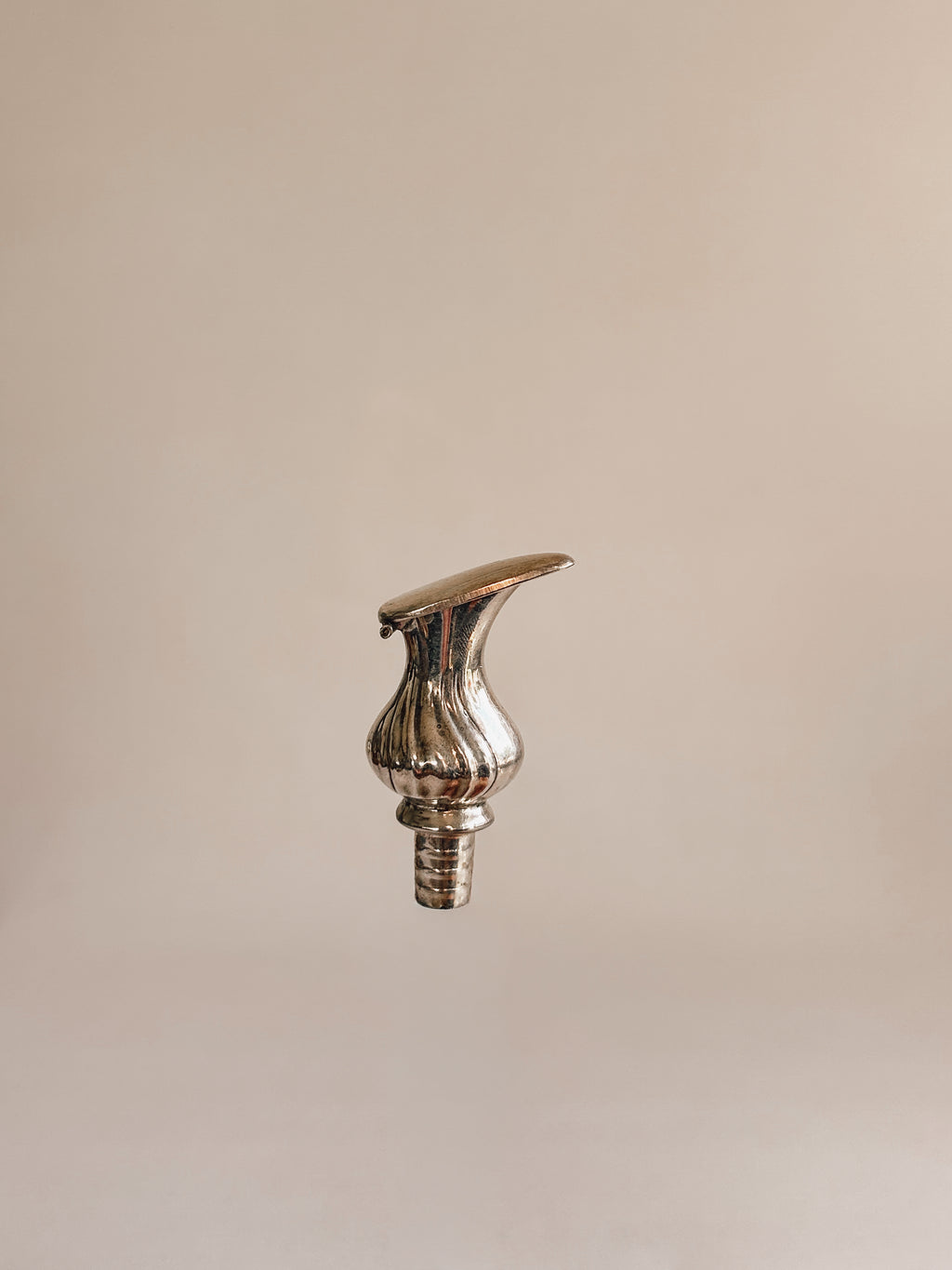 Silver-Tone Bottle Stopper | Fluted Design
