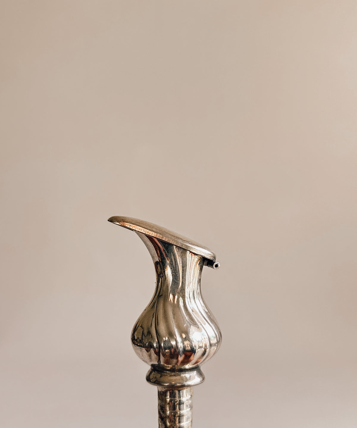 Silver-Tone Bottle Stopper | Fluted Design