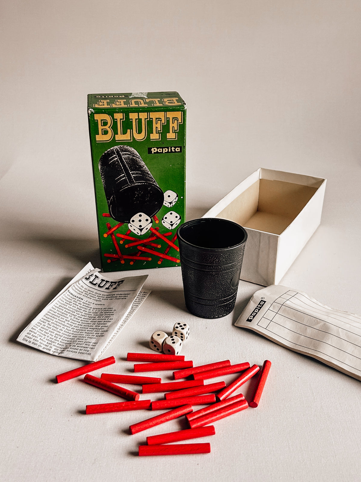 Vintage bluffspil | Papita