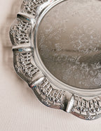Vintage serveringsbakke med blomstermotiv | Fornem udskåret kant
