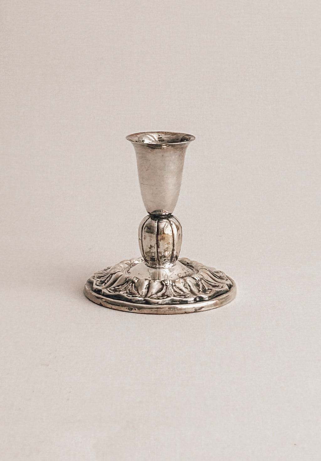 Vintage-lysestage | Fornem blomsterfod
